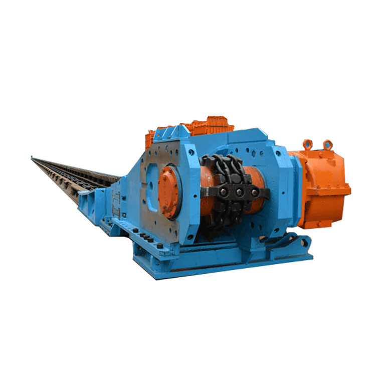 What should be paid attention to when using chain scraper conveyor?