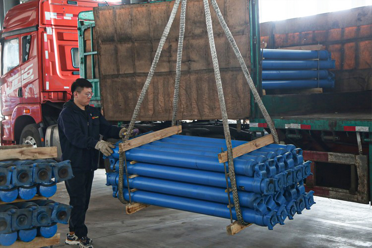 China Coal Group Sent A Batch Of Mining Single Hydraulic Props To Alxa